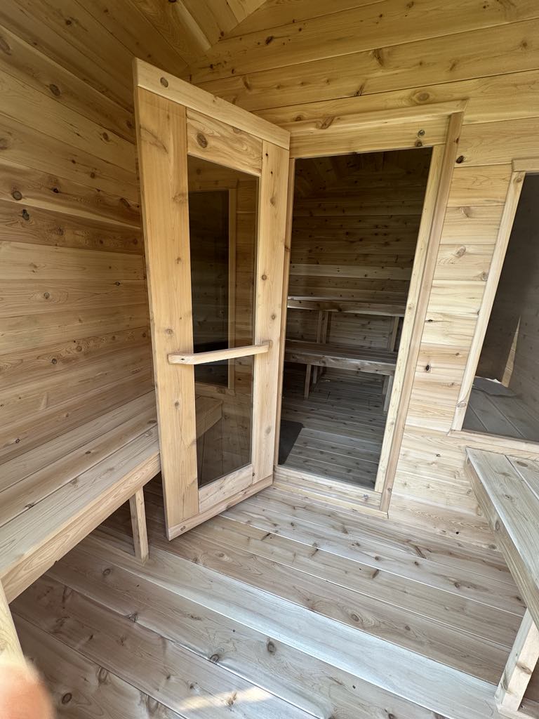8x8+4' Traditional Cabin - 2" Staves