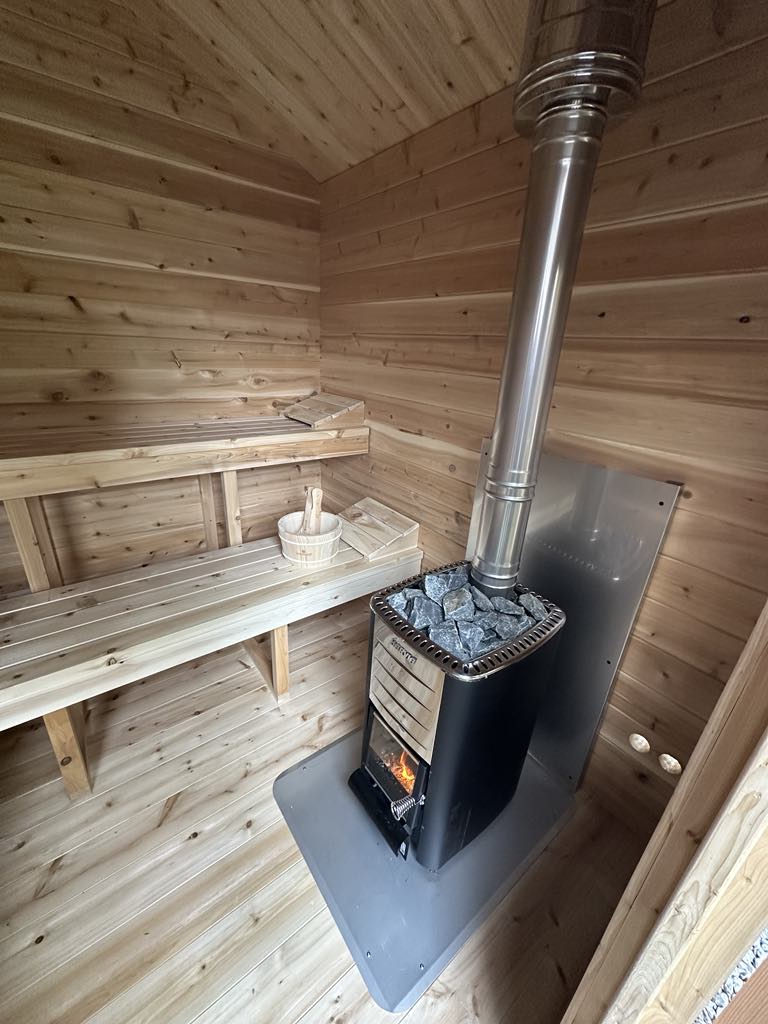 8x8' Tin Wrap Cabin