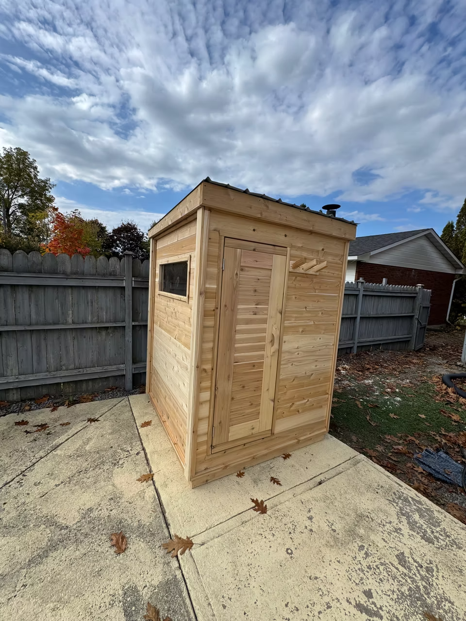 5.5x5.5' Cabin 2" Staves